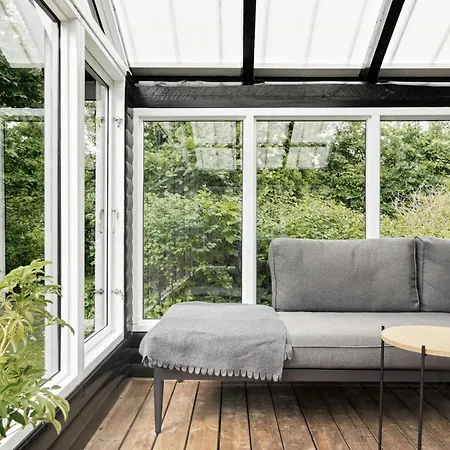 Дом отдыха Nordic Simplicity With Natural Serenity