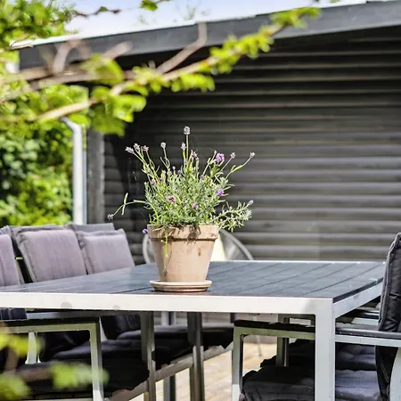 Nordic Simplicity With Natural Serenity