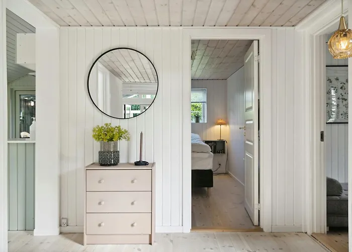 Nordic Simplicity With Natural Serenity * Grenå